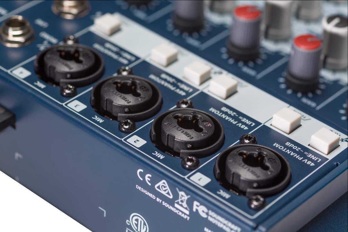 Soundcraft Notepad-12FX